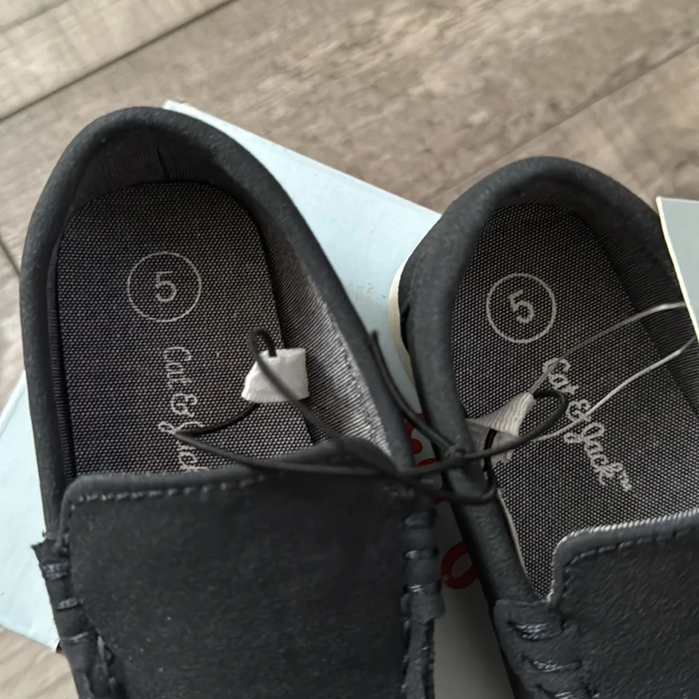 Cat & Jack Navy Loafers with Cream Soles Toddler Shoes size 5